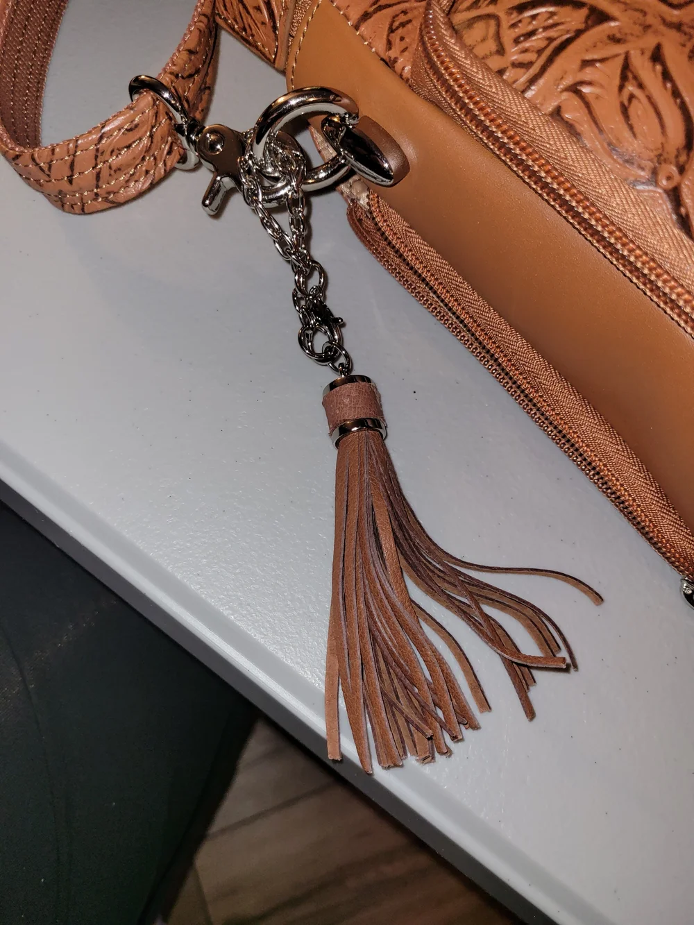 Concealed Carry Clutch Purse Embossed Floral Crossbody Bag in Tan Leatherette